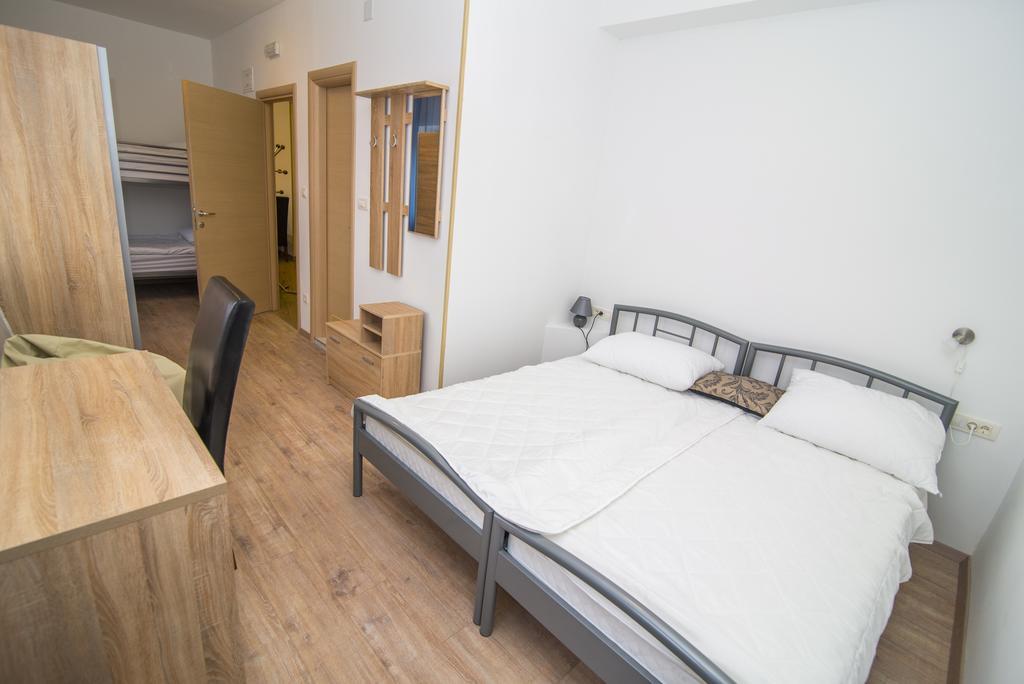 קראליביצה Hostel Bordada מראה חיצוני תמונה
